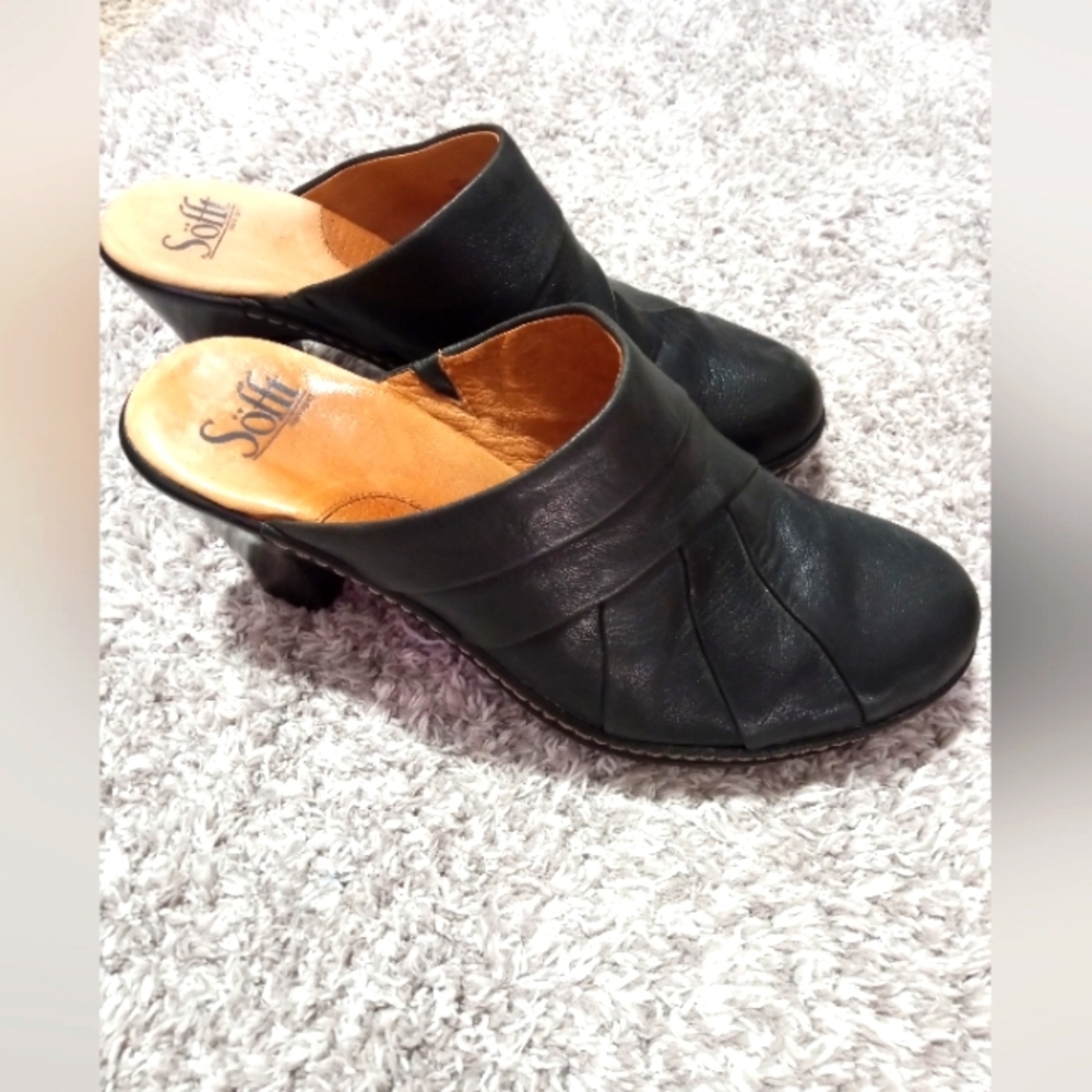 Women's Sofft heeled slip ons
